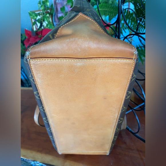 AUTHENTIC LOUIS VUITTON MONOGRAM MEZZO TOTE/Shoulder BAG W/COA - Picture 8 of 16